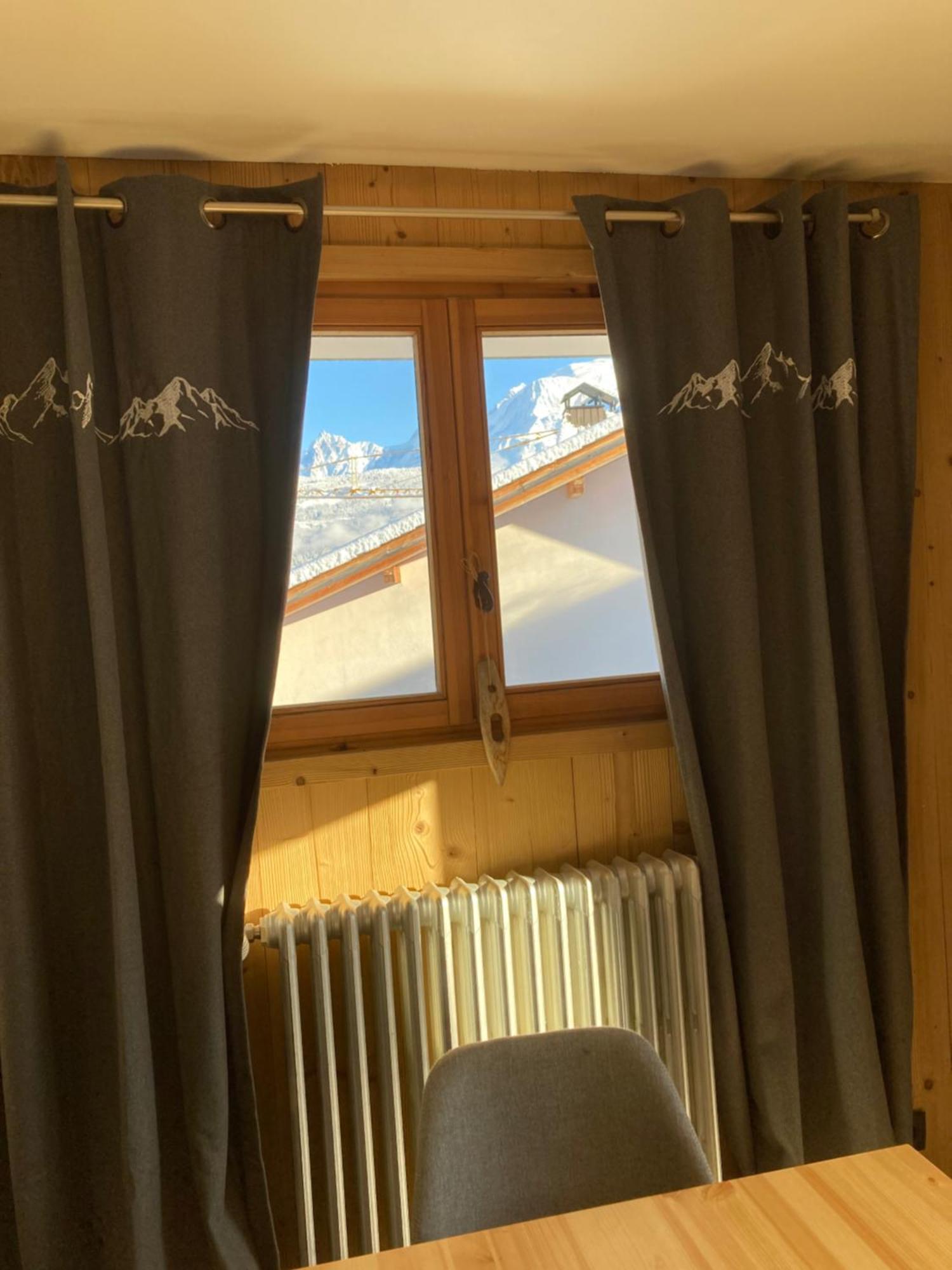 Renovated Flat Facing Mont Blanc *
