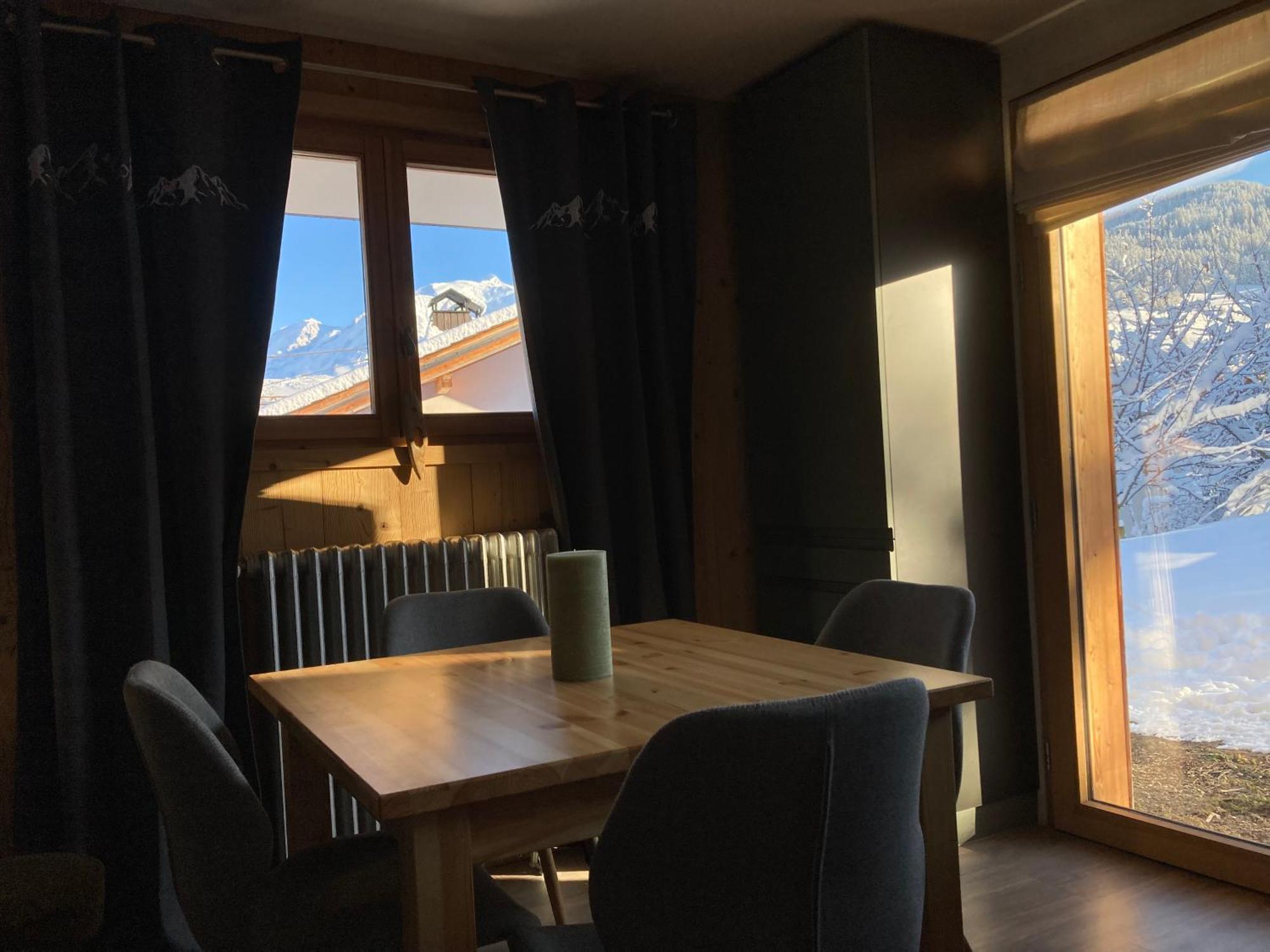 Renovated Flat Facing Mont Blanc Apartment